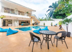 Amidst tropical plantations and striking mountain views